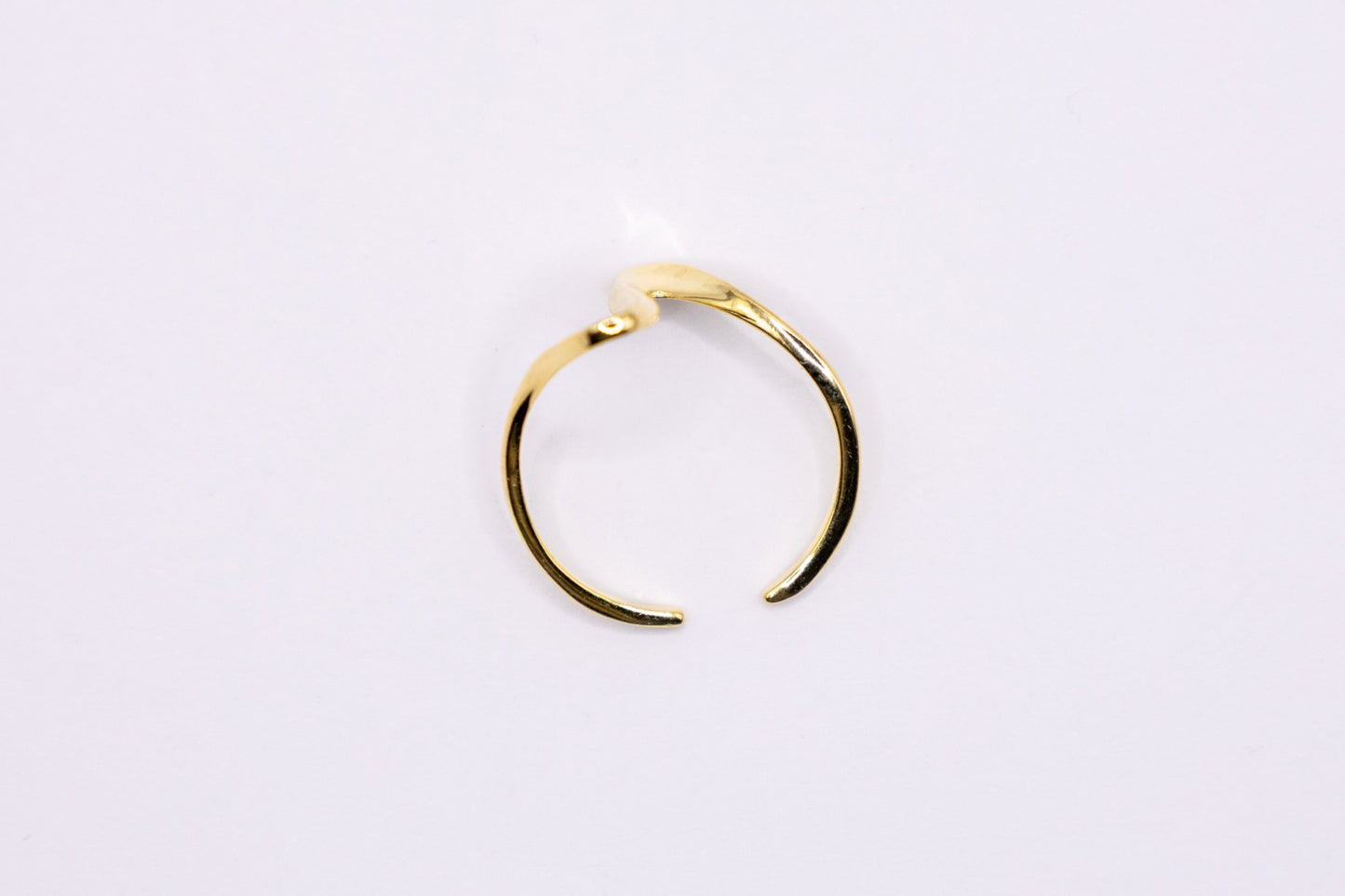 Vergoldeter geschwungener Ring