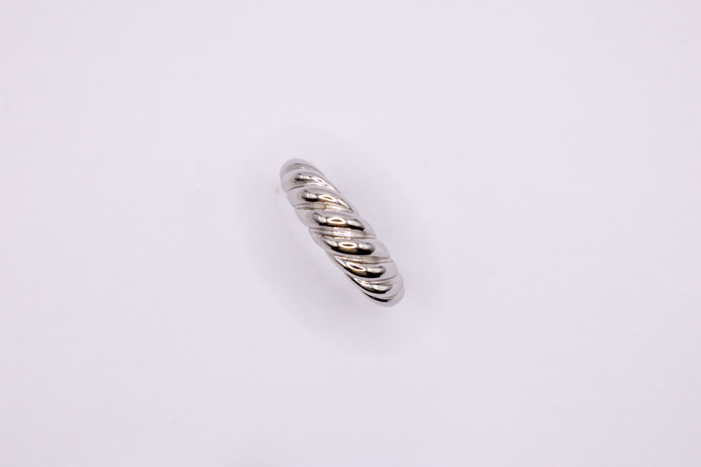 Statement-Ring aus 925 Silber mit gewundener Optik