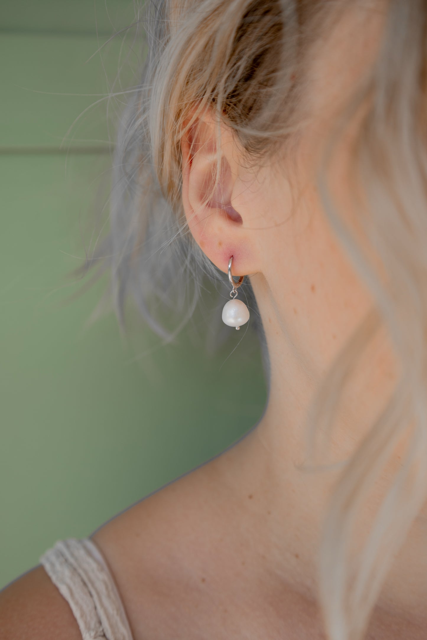 Elegante Ohrringe mit großer Perle – 925 Silber für zeitlose Schönheit