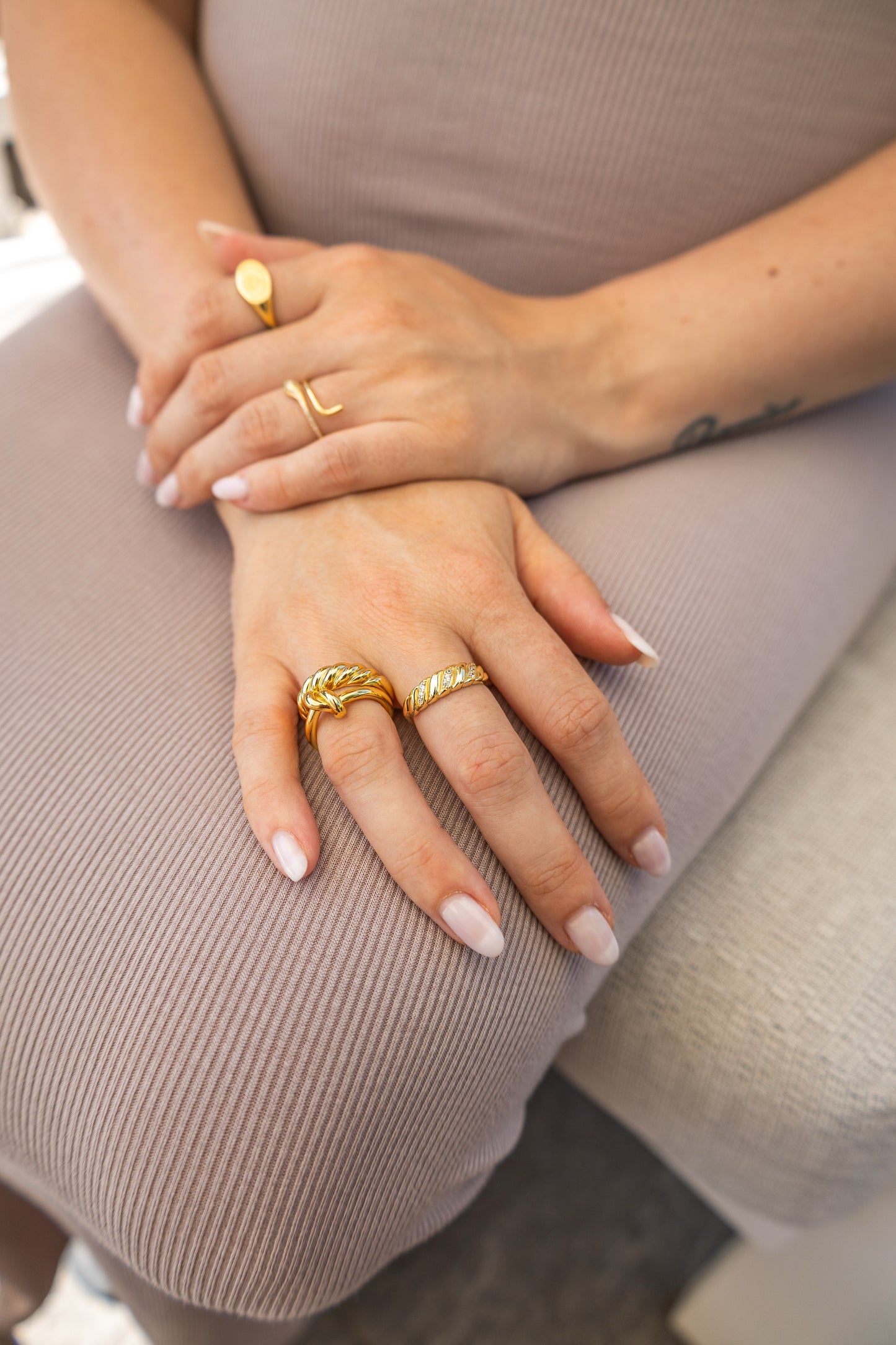 Gewundener Statement-Ring aus vergoldetem 925 Silber