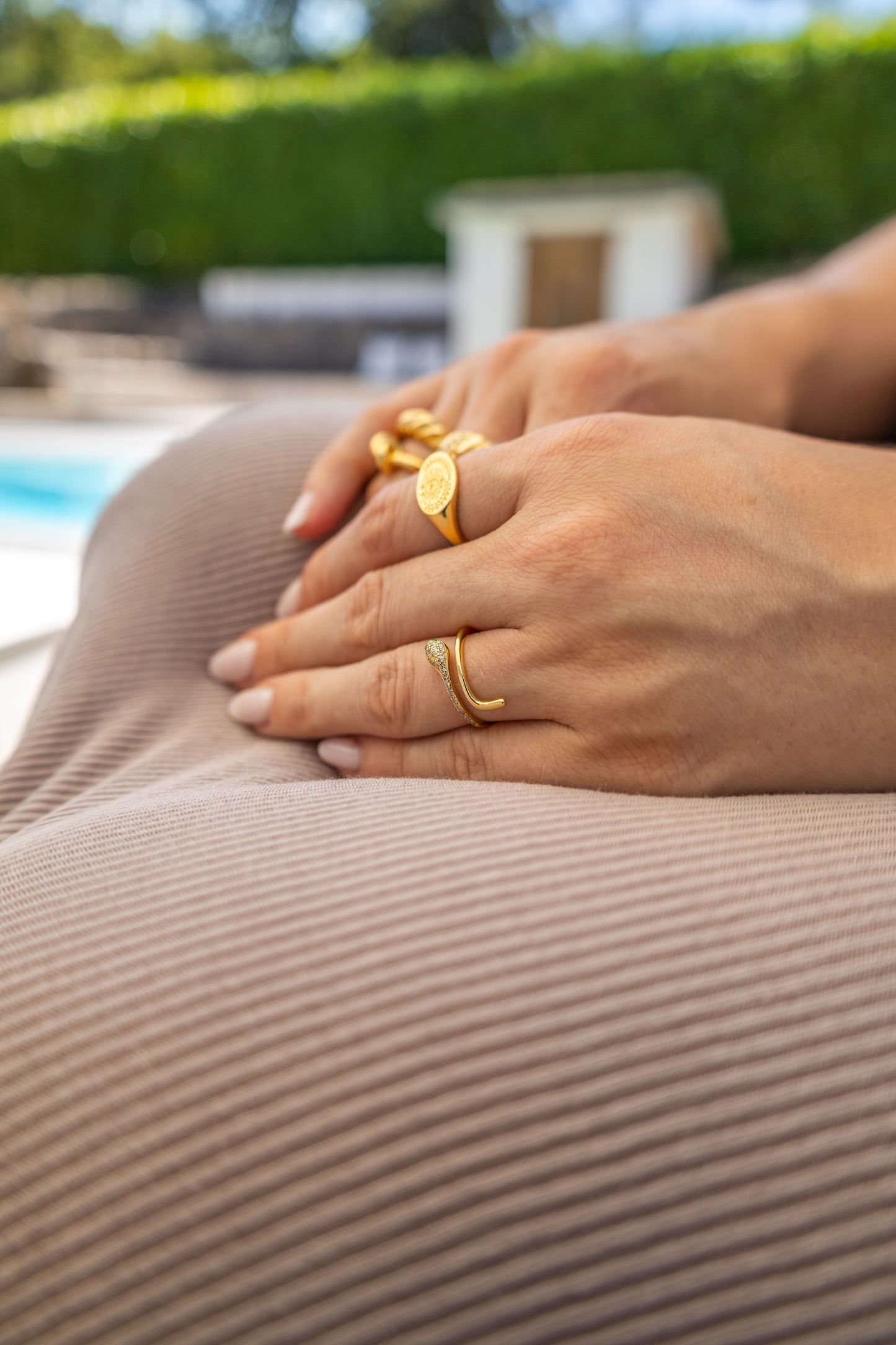 Eleganter Statement-Ring – Vergoldetes 925 Silber mit geschwungenem Design