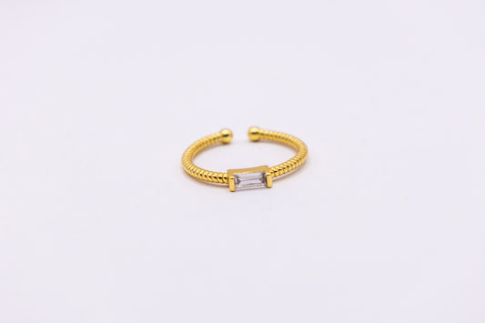 Reduzierter vergoldeter Ring mit Zirkonia-Stein